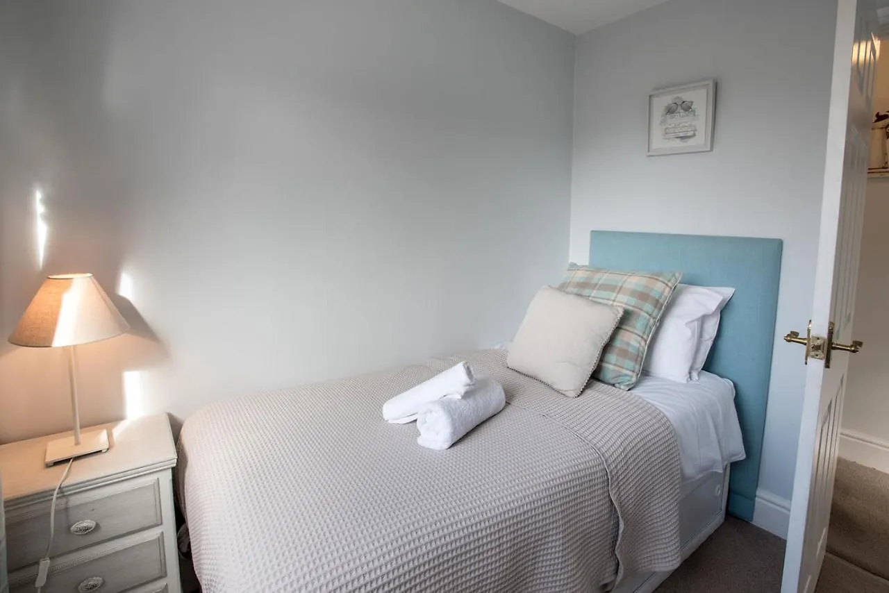 Newly Renovated Old Bakery House In Bath, 3 Bedroom, Free Parking Holiday home